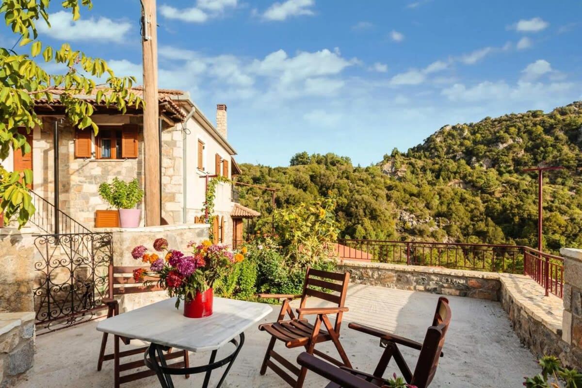 Stemnitsa Stone Residence - Cosy Mountain Escape Exterior foto